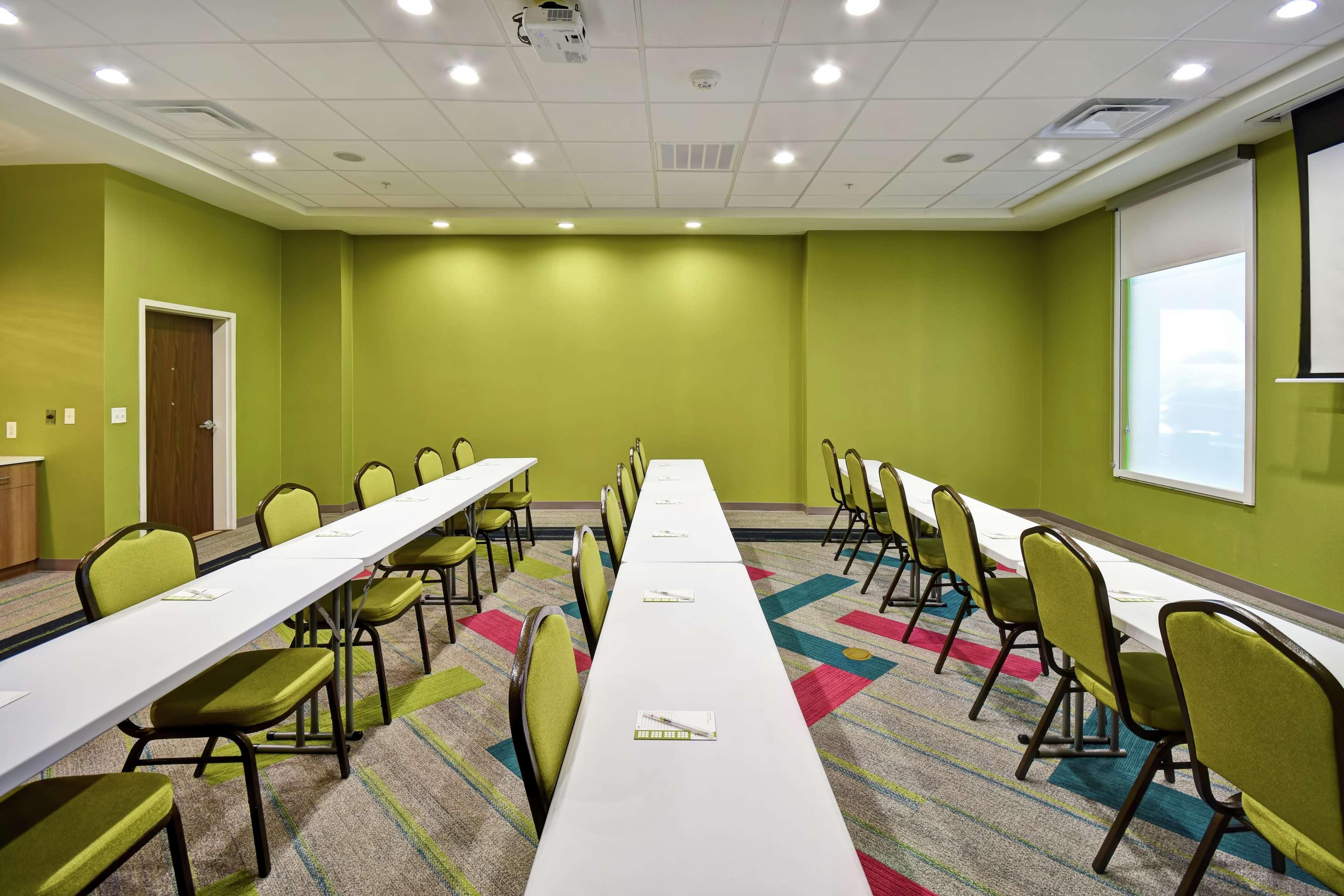 Home2 Suites By Hilton Oklahoma City Airport Buitenkant foto