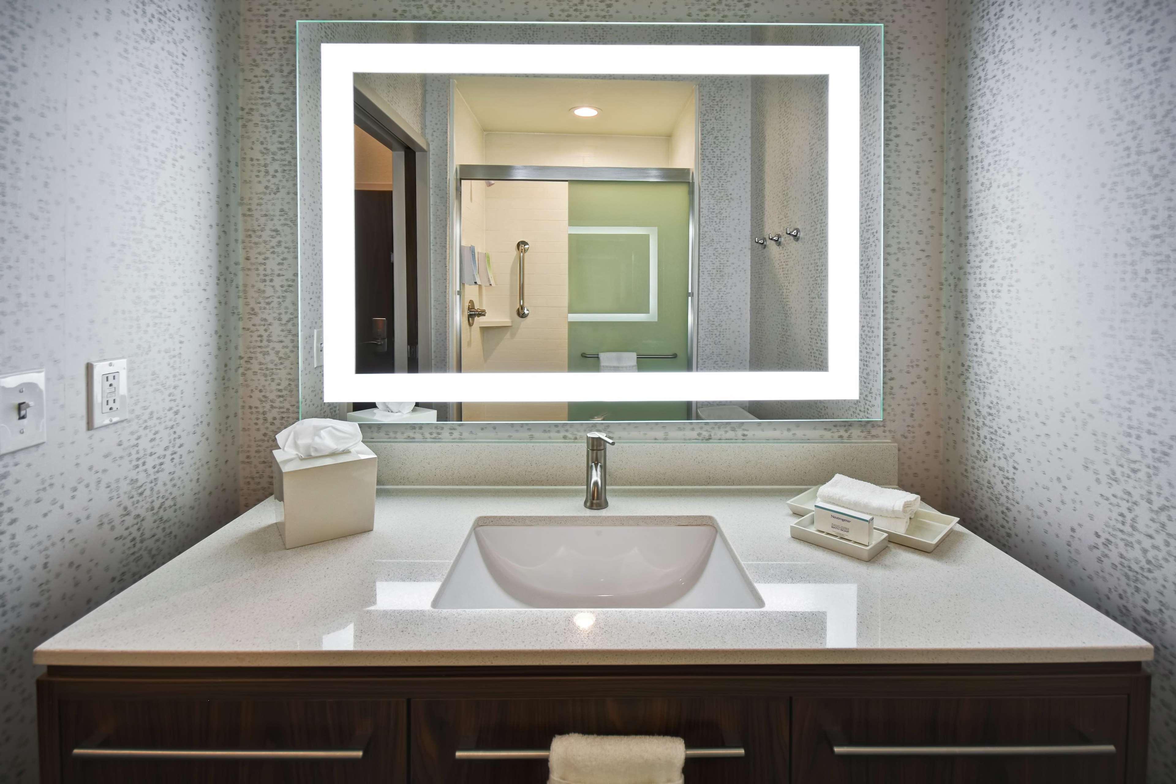 Home2 Suites By Hilton Oklahoma City Airport Buitenkant foto
